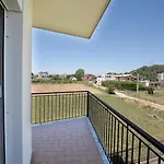 Hotelgodini Golem (Tirana)