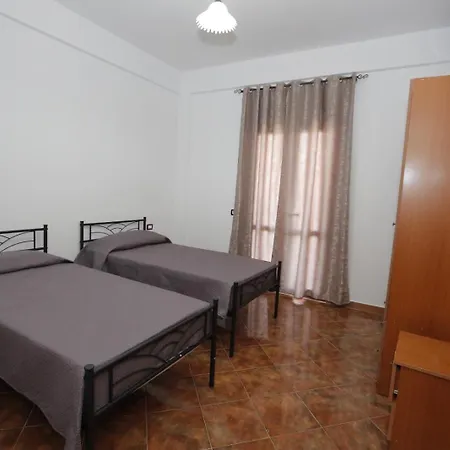Hotelgodini Голем