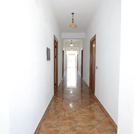 Aparthotel Hotelgodini Golem (Tirana)