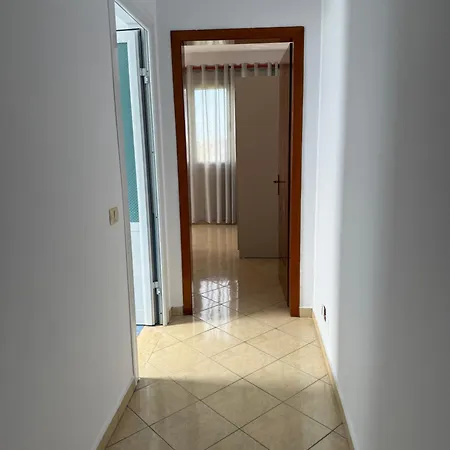 Apart Otel Hotelgodini Golem (Tirana)