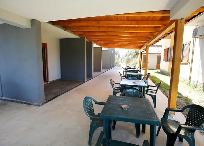 Hotelgodini Ξενοδοχείο με διαμερίσματα Golem (Tirana)