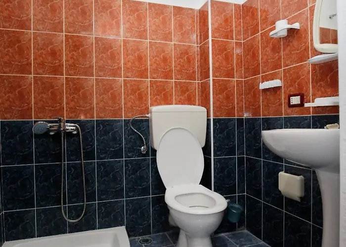 Hotelgodini 3* Golem (Tirana)